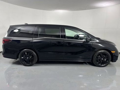 Used 2024 Honda Odyssey Sport image 40