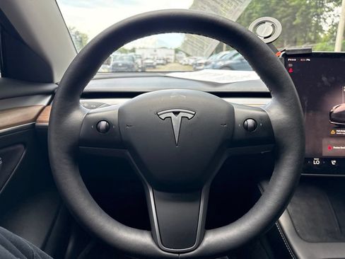 Used 2023 Tesla Model 3 Standard Range RWD image 12