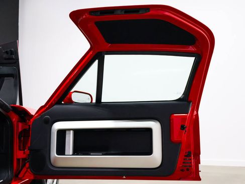 Used 2006 Ford GT RWD image 43