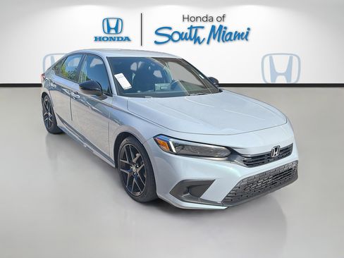 Used 2023 Honda Civic Sport image 1