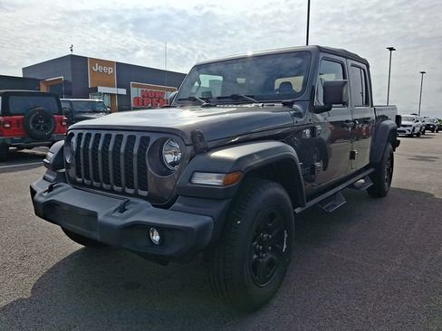Used 2021 Jeep Gladiator Sport w/ Trailer Tow Package AWD/4WD image 3