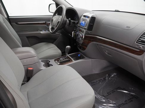 Used 2012 Hyundai Santa Fe GLS image 48