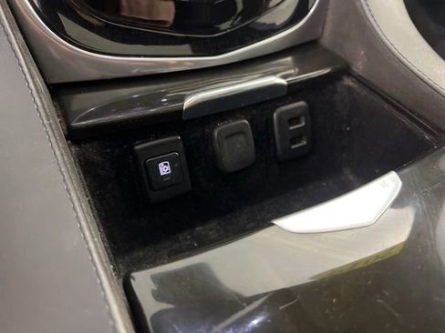 Used 2019 Cadillac Escalade Platinum image 26