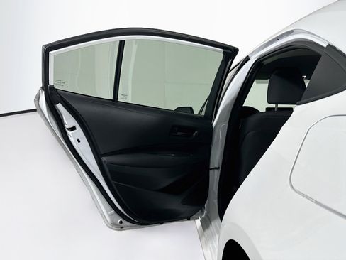 Used 2025 Toyota Corolla LE w/ LE Premium Package FWD image 25
