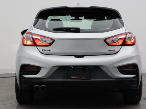 Used 2018 Chevrolet Cruze LT w/ Redline Edition FWD image 6