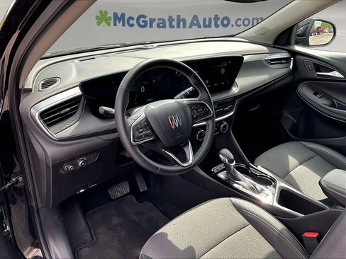 Used 2025 Buick Encore GX Preferred AWD/4WD image 18