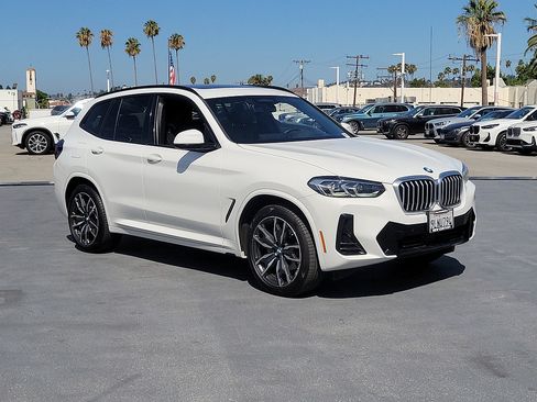Used 2024 BMW X3 sDrive30i w/ Premium Package RWD image 4