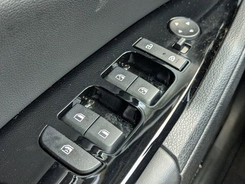 Used 2024 Kia Sportage SX image 33