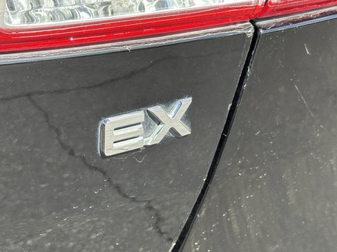 Used 2013 Kia Sorento EX w/ Premium Plus Pkg FWD image 24