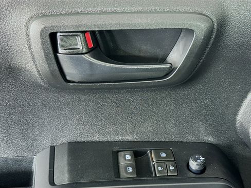 Used 2022 Toyota Tacoma SR image 21