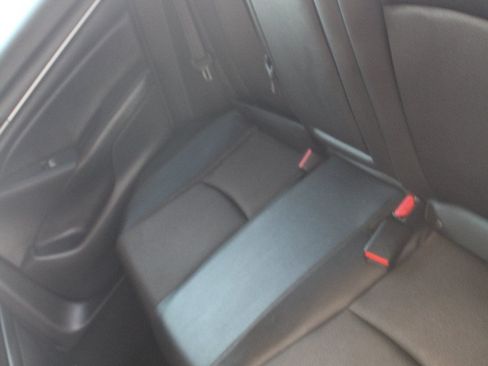 Used 2019 Honda Accord Sport image 17