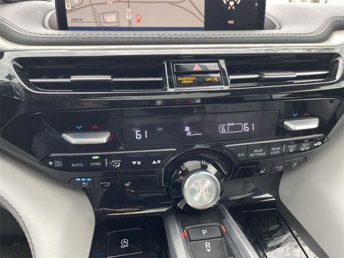 Used 2023 Acura MDX SH-AWD w/ Advance Package image 20