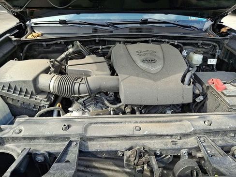 Used 2023 Toyota Tacoma SR AWD/4WD image 25