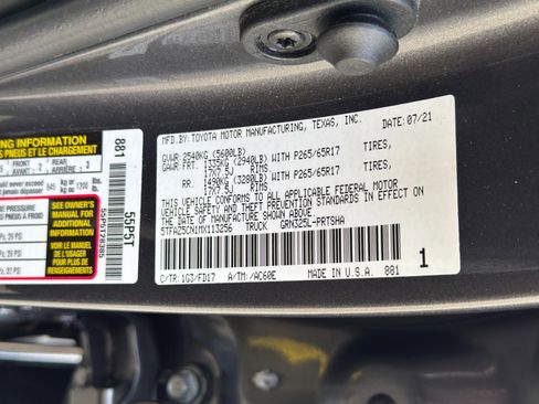 Used 2021 Toyota Tacoma TRD Sport w/ Technology Package RWD image 40