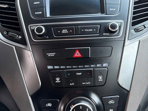 Used 2018 Hyundai Santa Fe Sport image 11