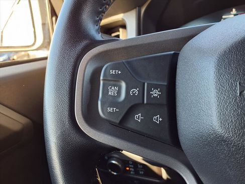 Used 2025 Ford Bronco Big Bend image 14