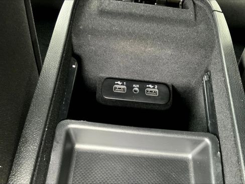 Used 2023 Dodge Charger SXT image 35