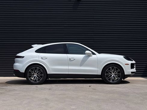 Certified 2026 Porsche Cayenne Coupe AWD/4WD image 8