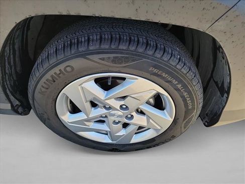Used 2025 Hyundai Kona SE FWD image 10