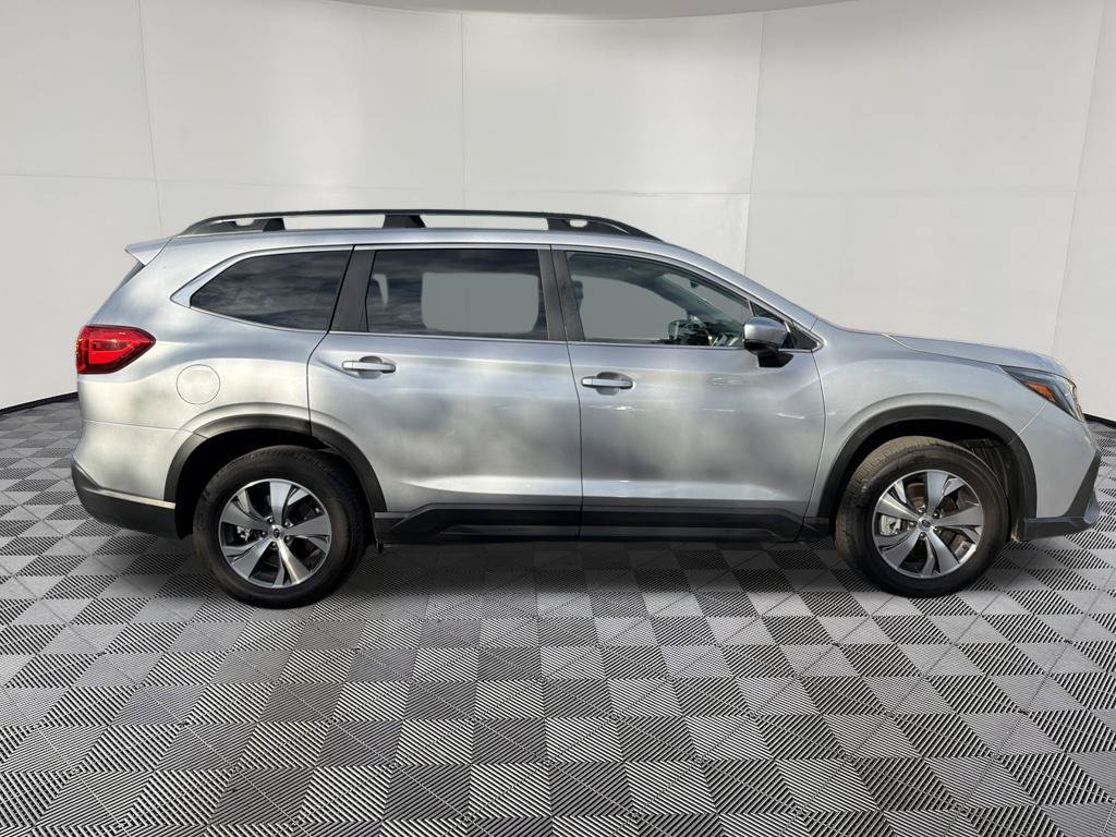 Used 2025 Subaru Ascent Premium AWD/4WD image 9