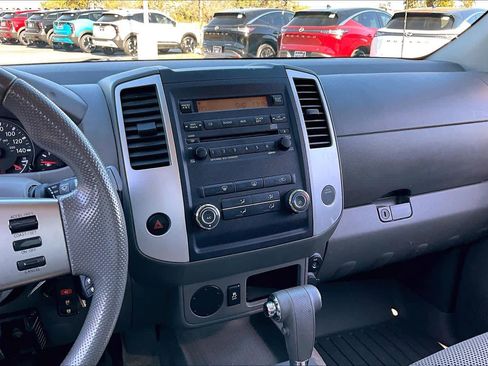 Used 2012 Nissan Frontier SV w/ SV Premium Utility Pkg image 6