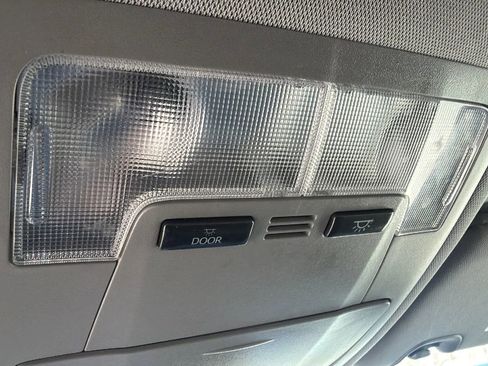 Used 2017 Toyota Highlander Plus image 53