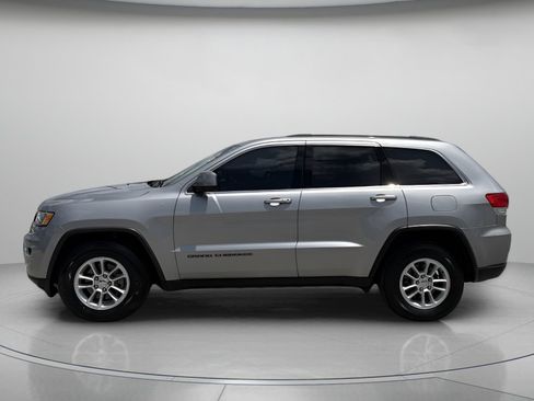 Used 2019 Jeep Grand Cherokee Laredo RWD image 5
