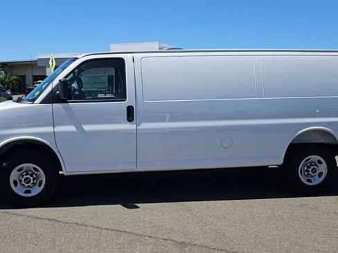 New 2026 GMC Savana 3500 Extended RWD image 6