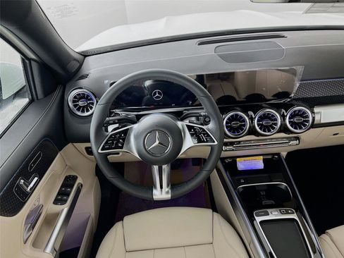 New 2026 Mercedes-Benz GLB 250 4MATIC image 19