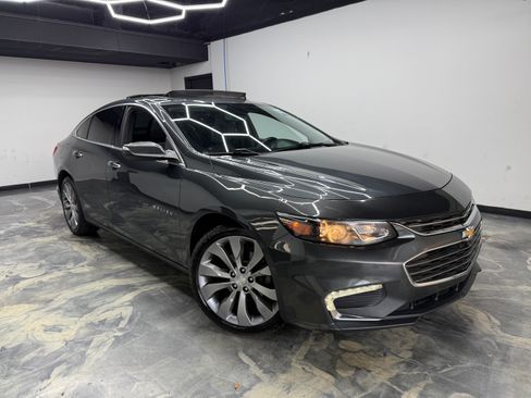 Used 2017 Chevrolet Malibu Premier w/ Premier Sun and Wheel Package FWD image 6