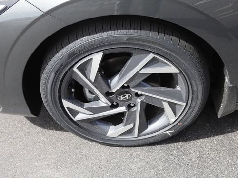 New 2026 Hyundai Elantra Limited FWD image 11