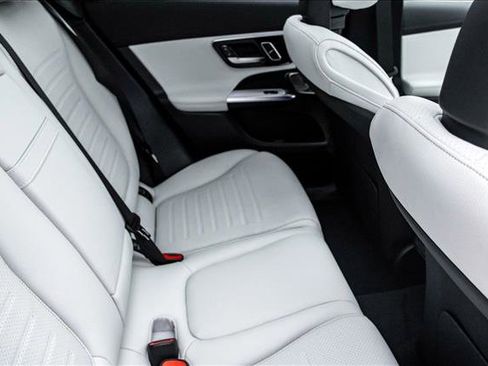 New 2026 Mercedes-Benz GLC 300 4MATIC image 24