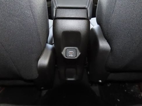 Used 2022 Jeep Renegade Latitude image 24