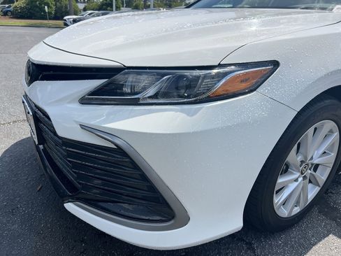 Used 2024 Toyota Camry LE FWD image 6
