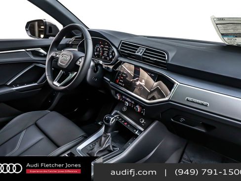 New 2025 Audi Q3 2.0T Premium image 5
