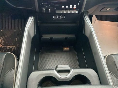 Used 2024 RAM 3500 Laramie w/ Night Edition image 38