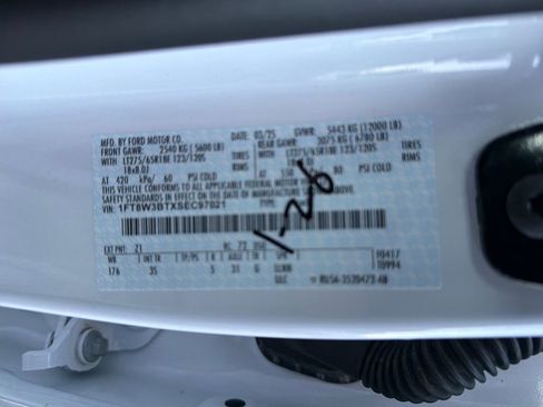 Used 2025 Ford F350 XLT image 34