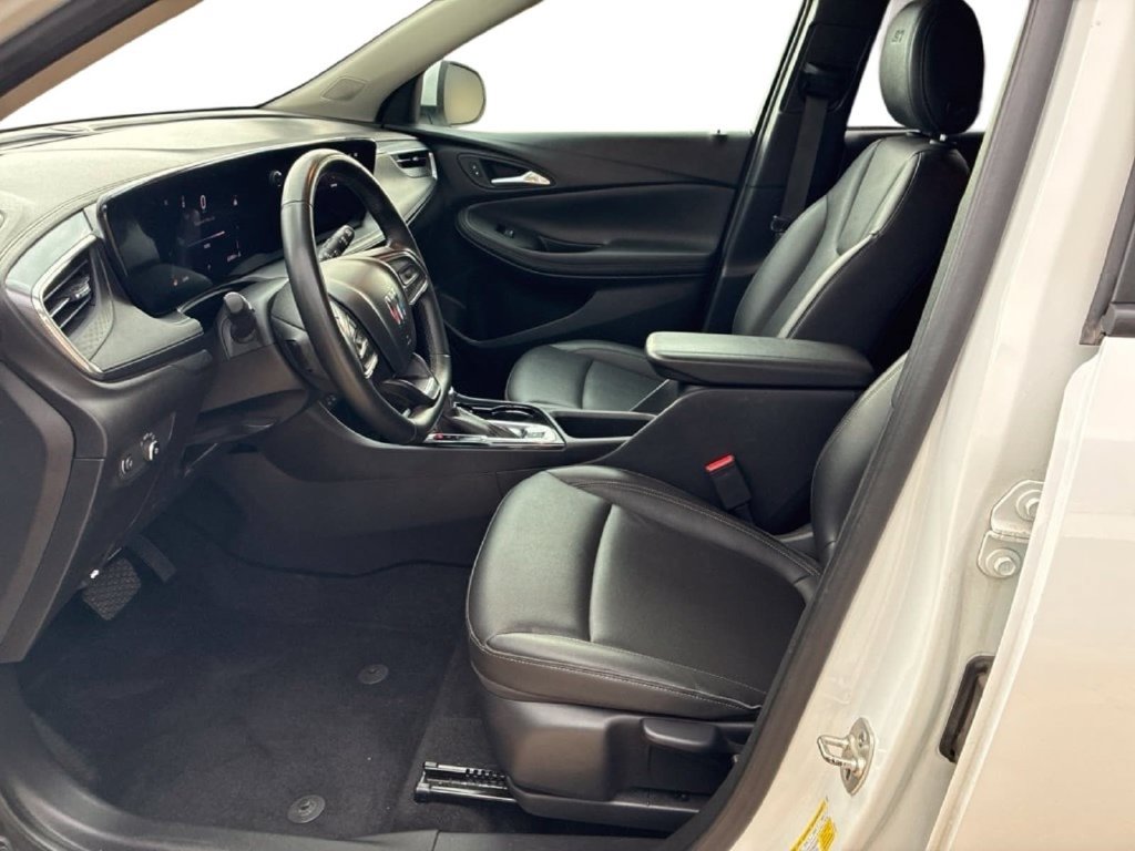 Used 2024 Buick Encore GX Sport Touring FWD image 22