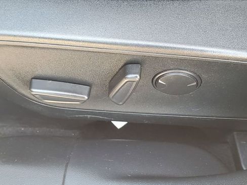 Used 2020 Ford Escape Titanium AWD/4WD image 8