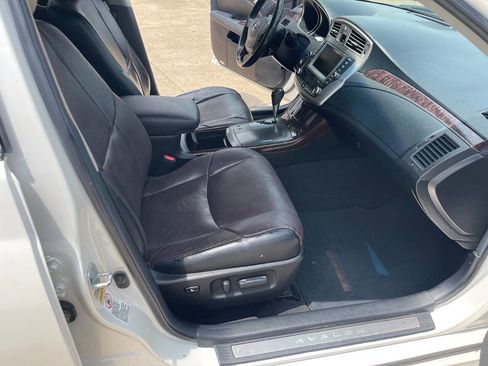 Used 2011 Toyota Avalon Limited FWD image 15