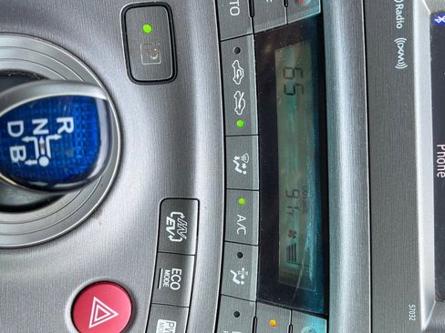 Used 2014 Toyota Prius Plug-In Hybrid image 22