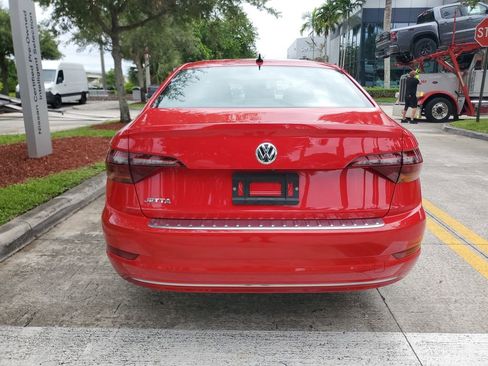 Used 2019 Volkswagen Jetta S w/ Driver Assistance Package FWD image 5