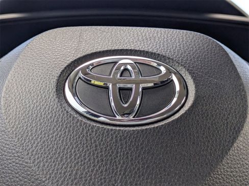 Used 2023 Toyota Corolla LE image 28
