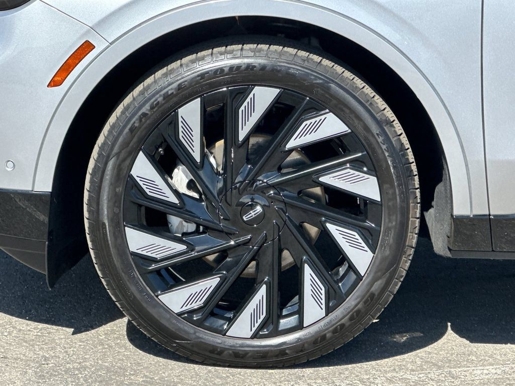 Certified 2024 Lincoln Nautilus Reserve w/ Equipment Group 202A AWD/4WD image 24