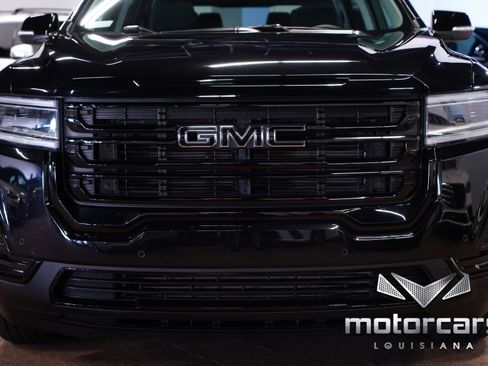 Used 2022 GMC Acadia SLE w/ Driver Convenience Package image 10