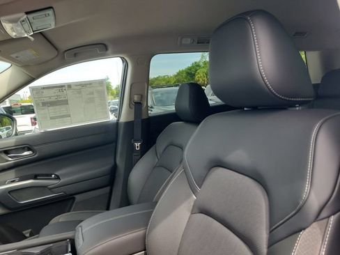 New 2026 Nissan Pathfinder SL AWD/4WD image 18