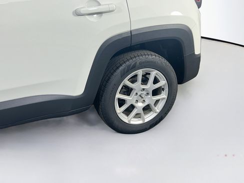 Used 2022 Jeep Renegade Latitude w/ Convenience Group image 29