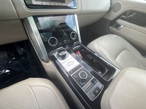 Used 2020 Land Rover Range Rover HSE image 30
