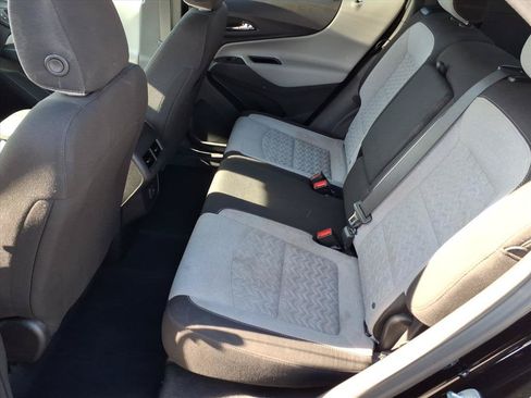 Used 2023 Chevrolet Equinox LS w/ LS Convenience Package FWD image 12