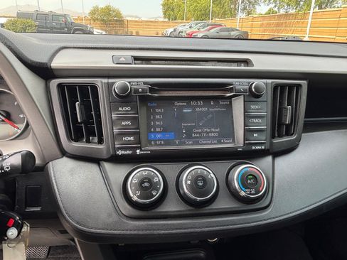 Used 2016 Toyota RAV4 LE AWD/4WD image 14